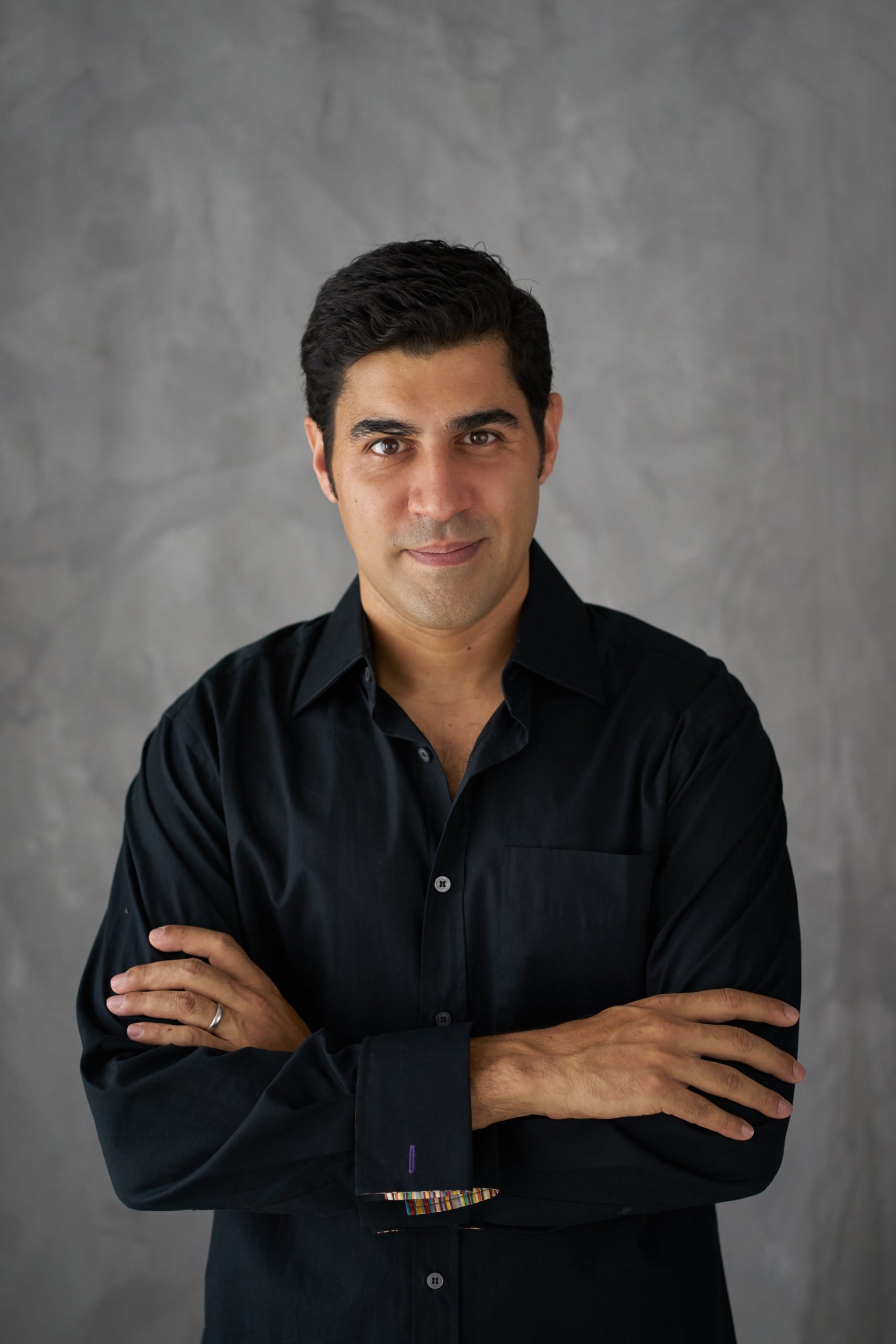 Parag-Khanna-Author-Keynote-Speaker-2018-scaled